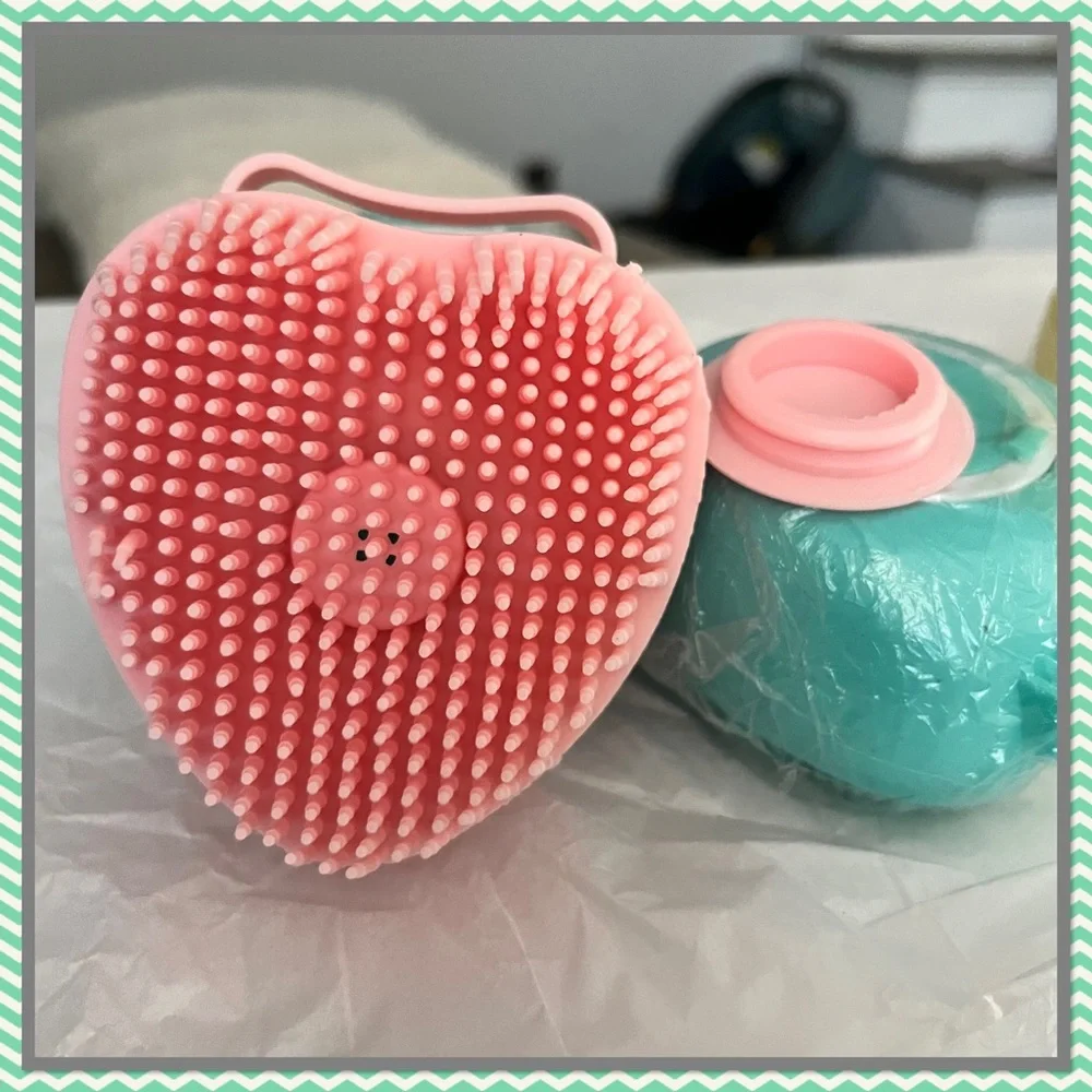 🧼 Grooming Bath Soap Dispenser & Scrubber 🧼